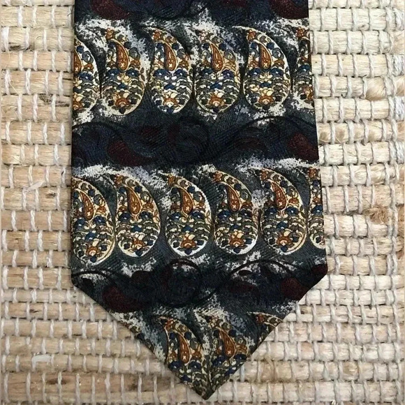Ferrell Reed for Hodge & Sons All Silk Tie - Picture 6 of 8